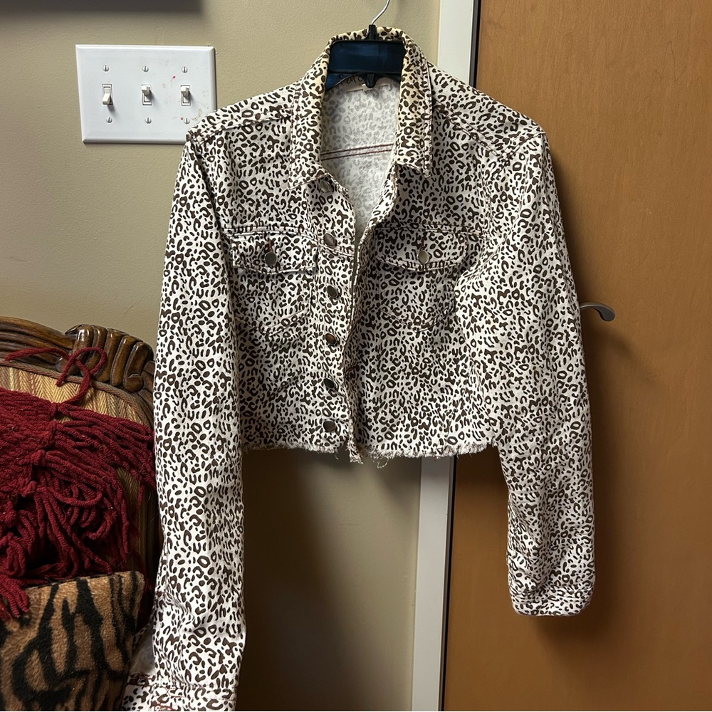 Leopard cropped jacket size medium